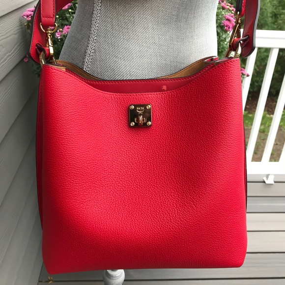 MCM NEW Milla Hobo Medium Bag - Picture 3 of 8